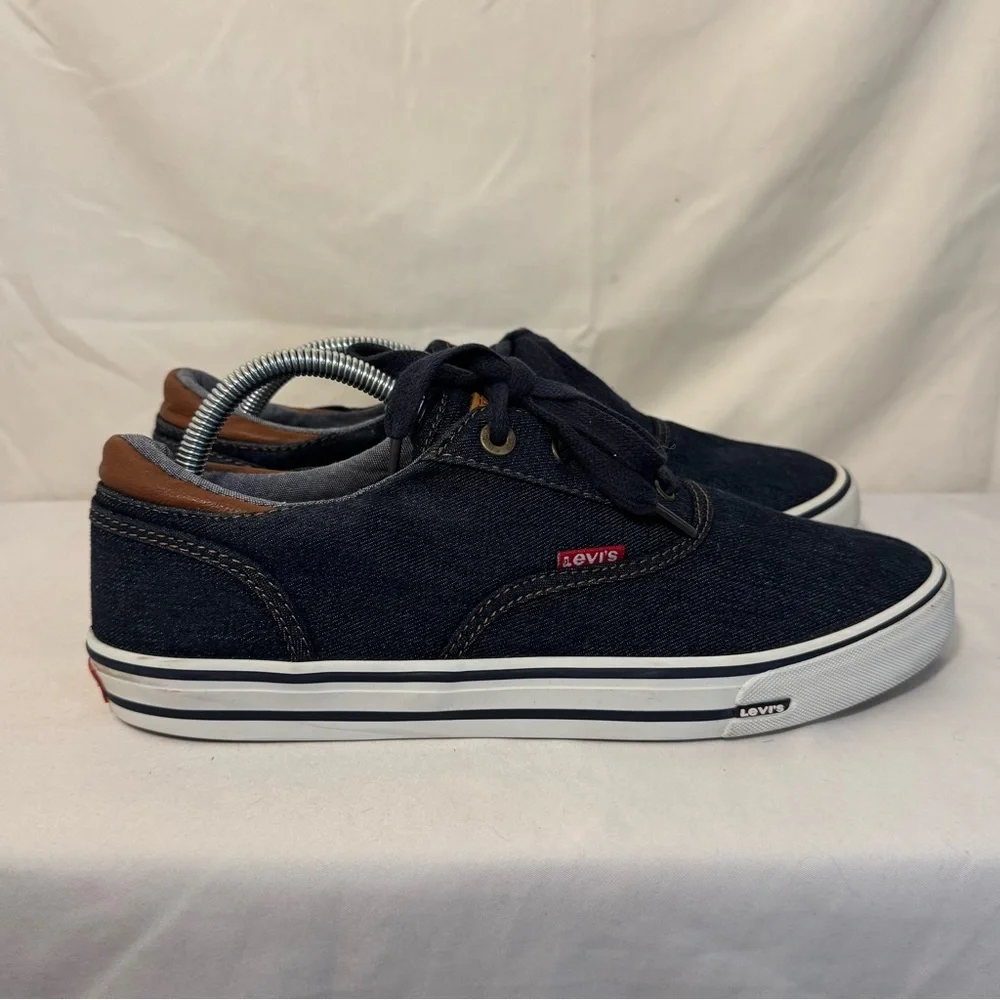 Levis excellent pre